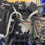 エアコン完全分解作業の参考画像