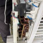 エアコン完全分解作業の参考画像